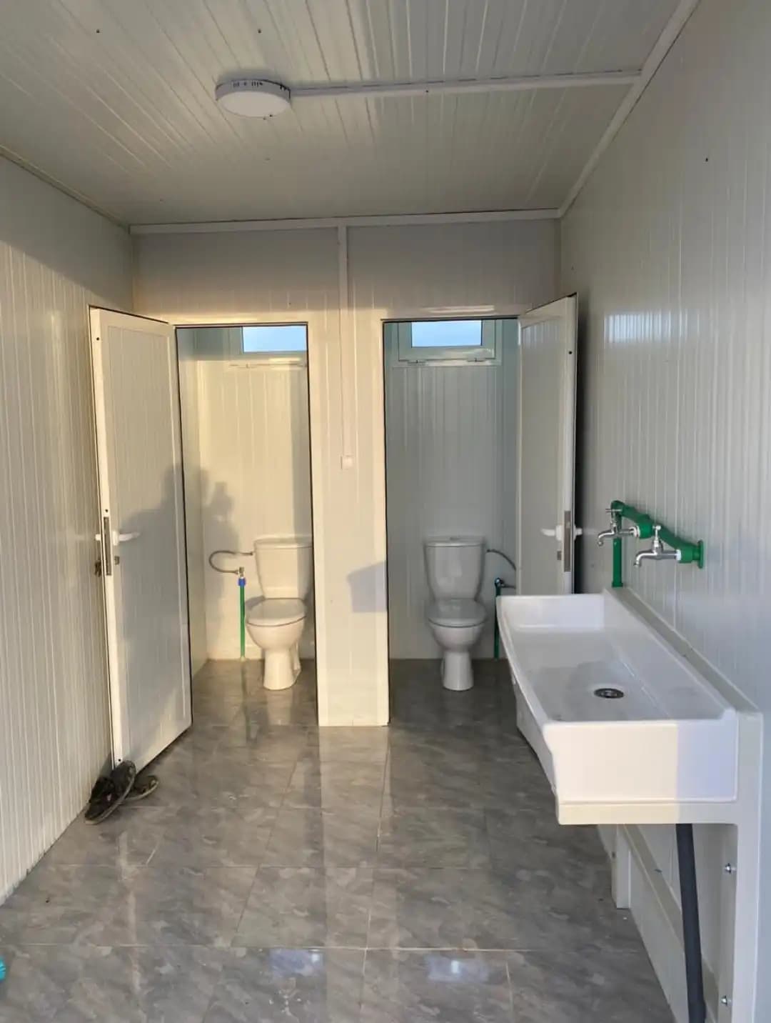 Bungalow sanitaire préfabriqué