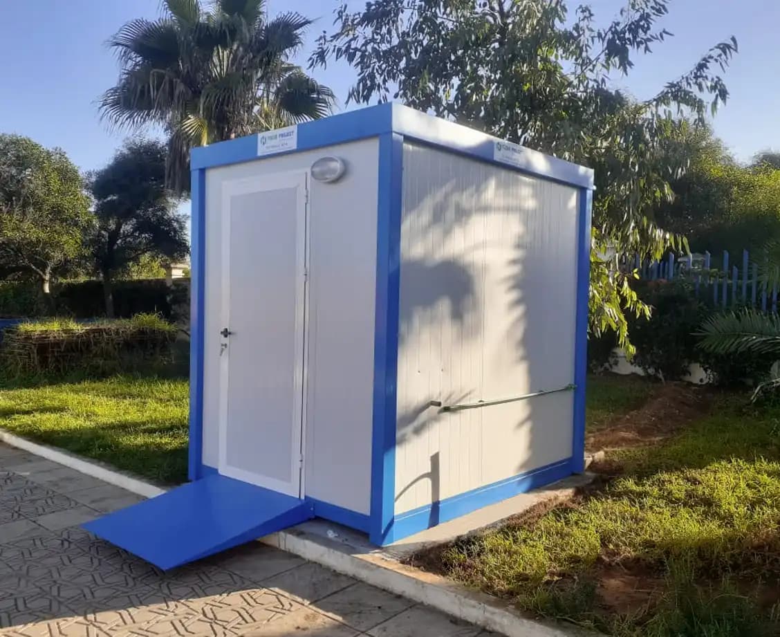 Toilette mobile pour personne handicapée