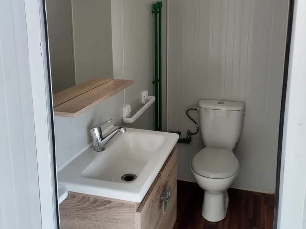 Bloc Sanitaire Mobile — photo 3 sur 15