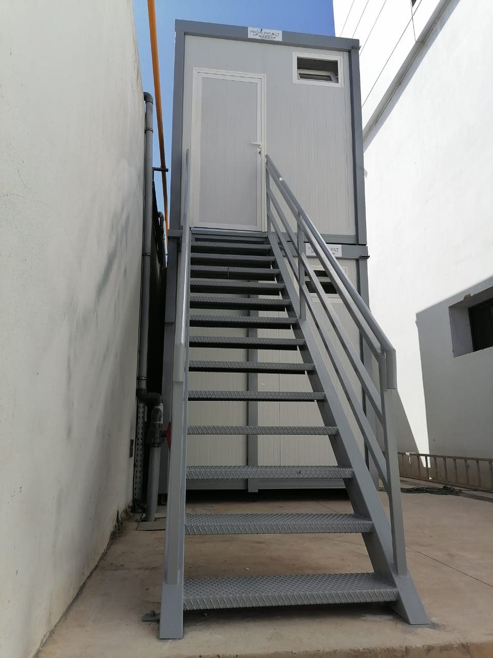 Bloc Sanitaire Mobile — photo 11 sur 15